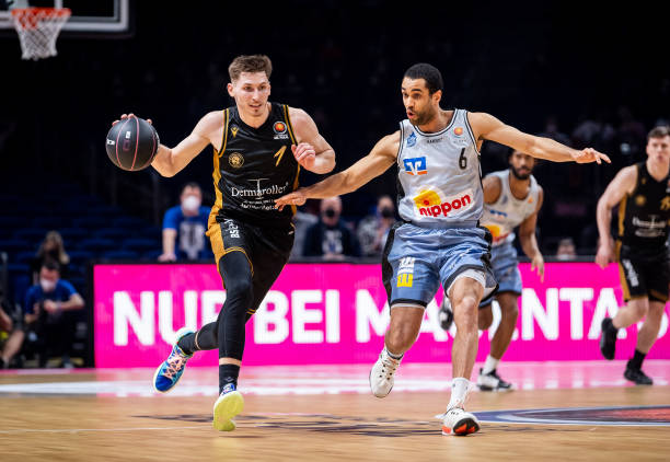 协防补位以 协防补位以