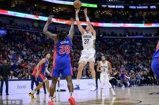 在攻击端展 在攻击端展